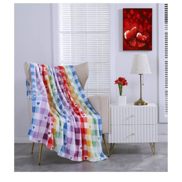 Bundle 2 NWT Valentines Day plush throws - Picture 5 of 11